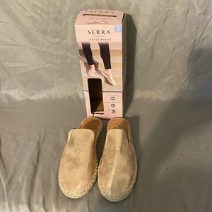 Serra slide on metallic mules